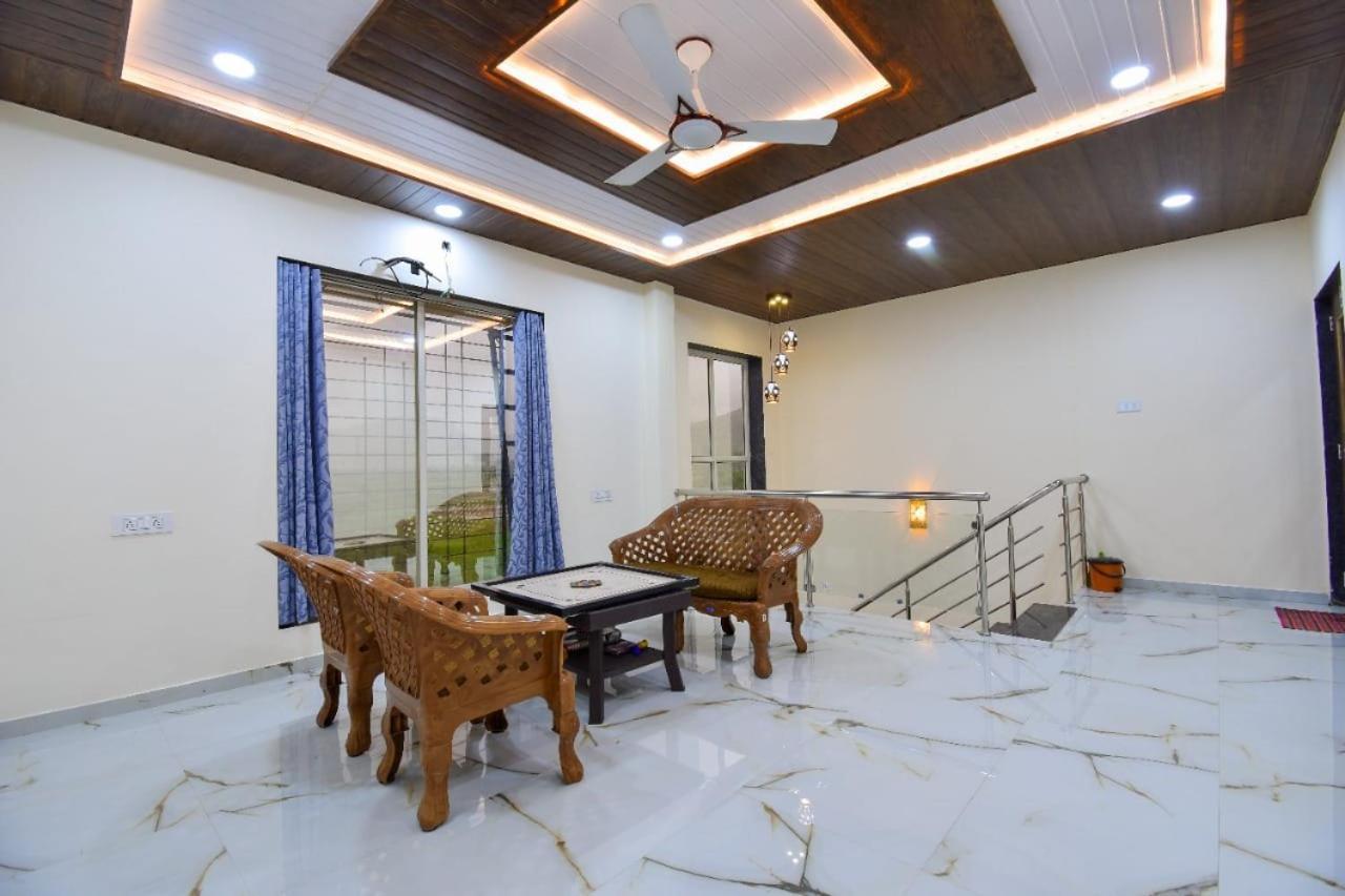 Villa Beauty And The Beast 4Bhk Lonavla Exterior foto