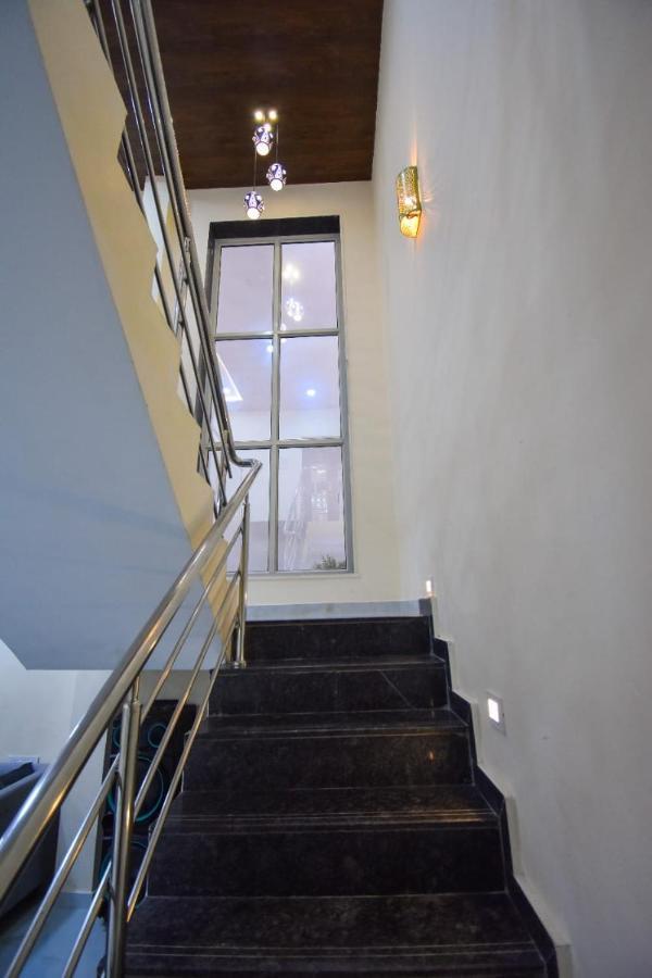 Villa Beauty And The Beast 4Bhk Lonavla Exterior foto