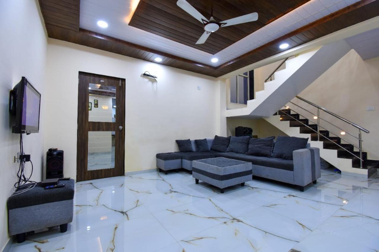 Villa Beauty And The Beast 4Bhk Lonavla Exterior foto